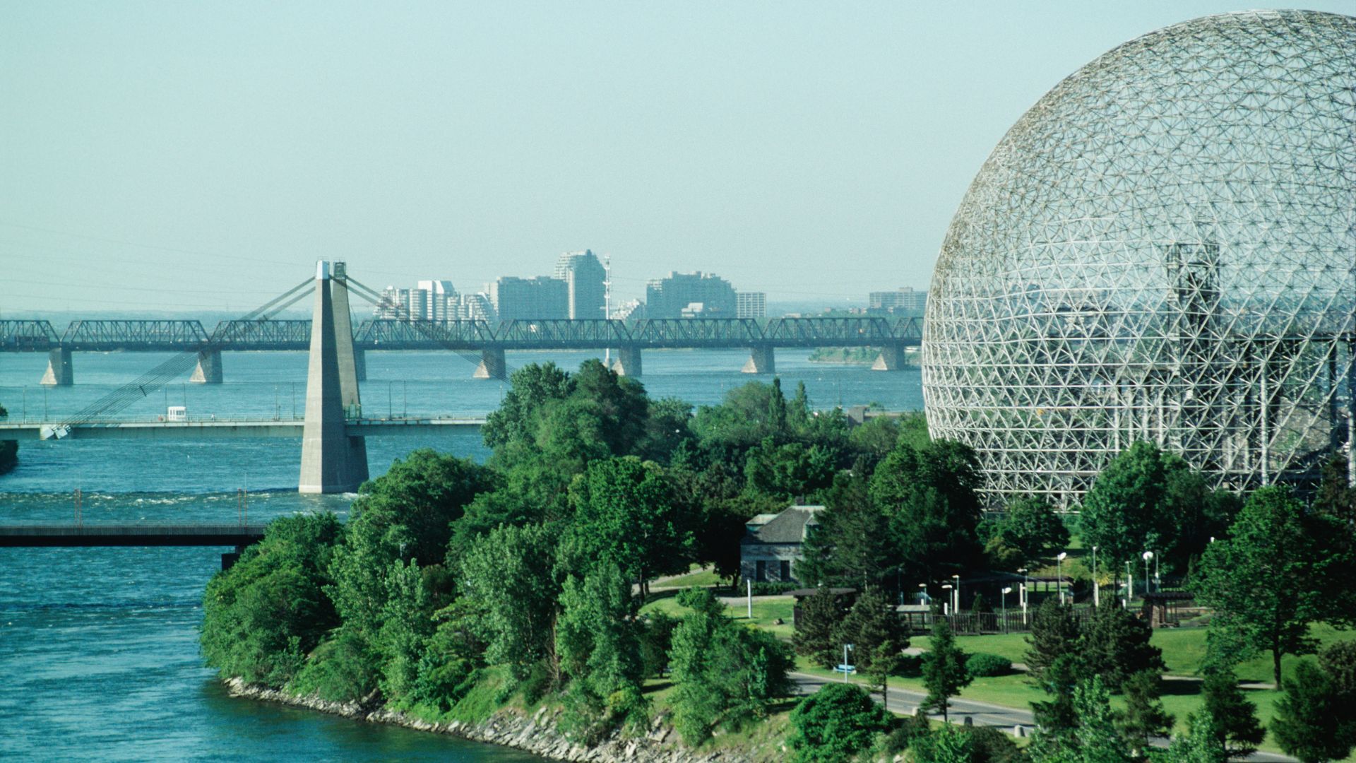BALLENAS Y PAISAJES CANADIENSES