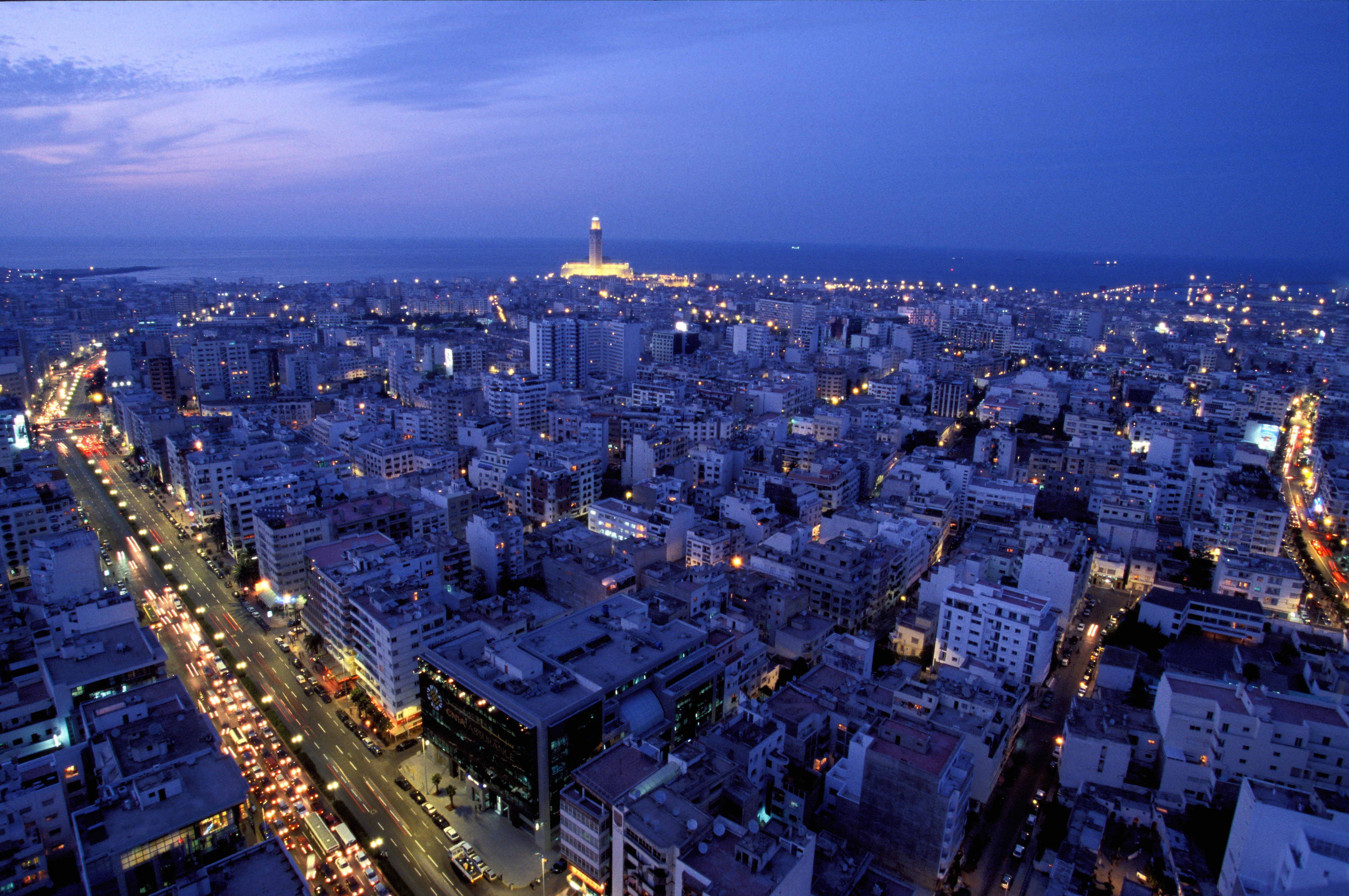 1.º Día (Viernes) CASABLANCA